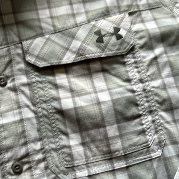 Under Armour Shirt - Picture 3 of 13